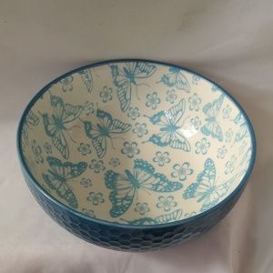 Beautiful Teal Butterfly & Flower Pattern with Honeycomb Exterior Medium Bowl